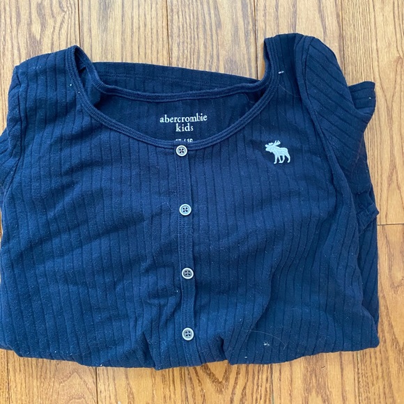 Navy blue abercrombie kids shirt - Picture 2 of 3